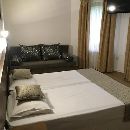 Rest 3* Cherni Osŭm